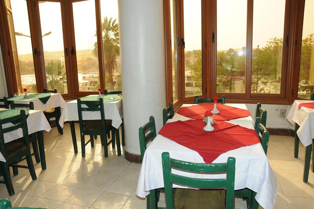 Nile Hotel Aswan Exterior photo