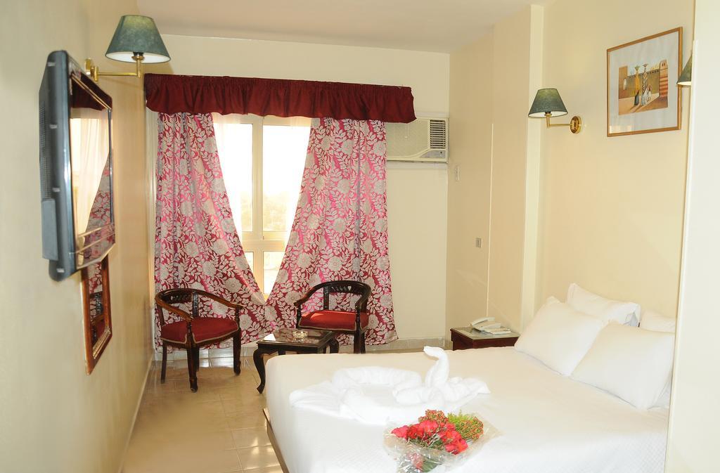 Nile Hotel Aswan Exterior photo