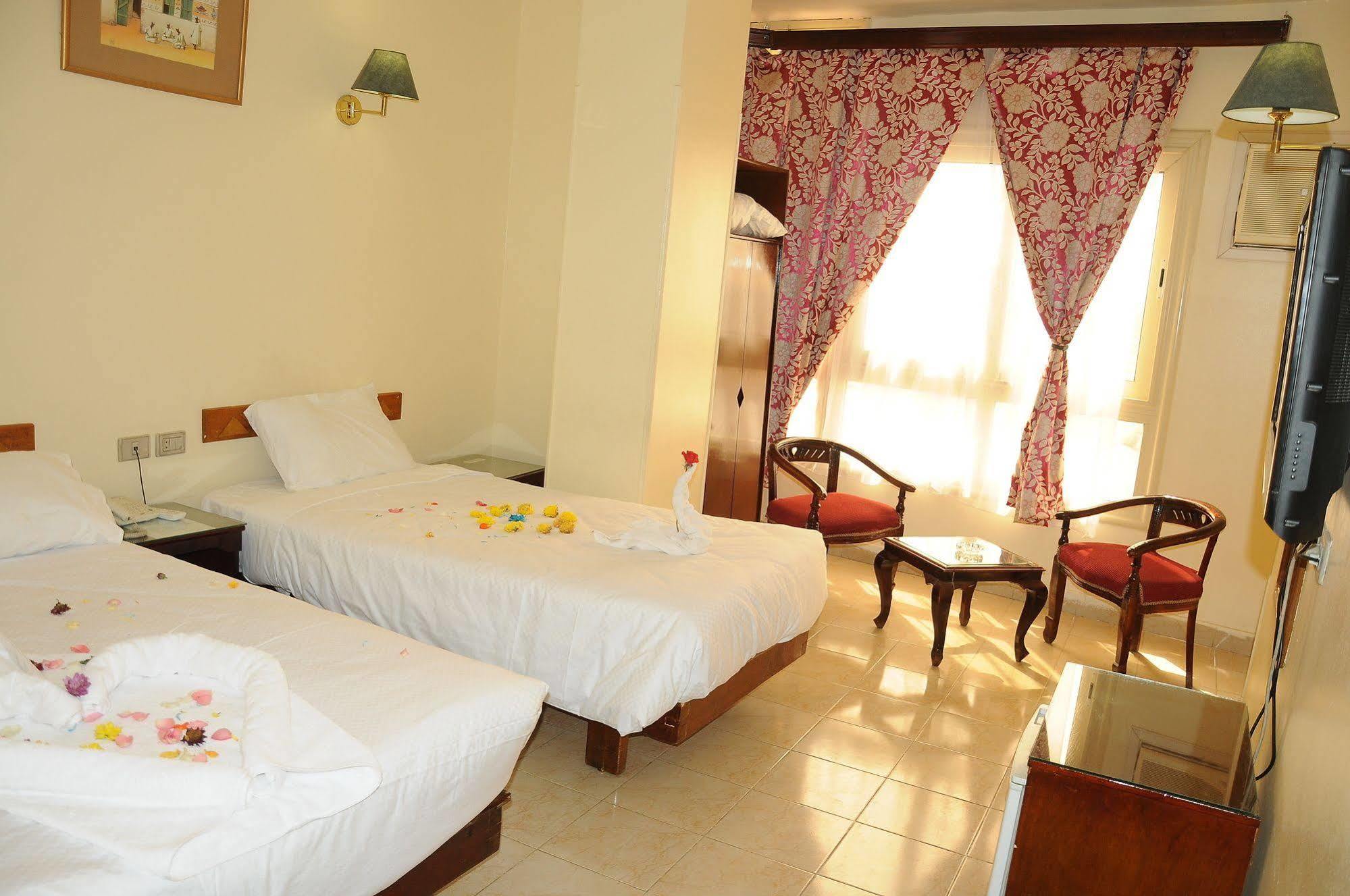 Nile Hotel Aswan Exterior photo